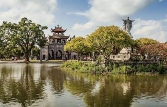 Things To See In Ninh Bình ? Cathedral Phát Diệm Ninh Bình