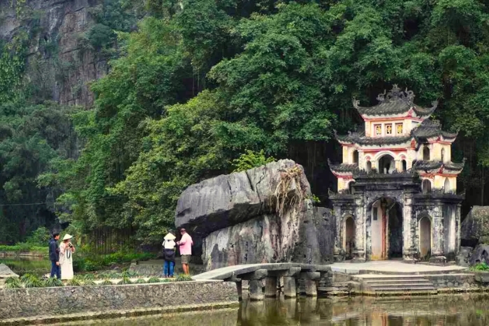 Bich Dong Pagoda