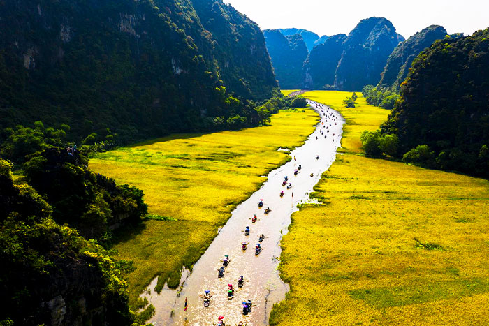 Admire the nature while visiting Tam Coc