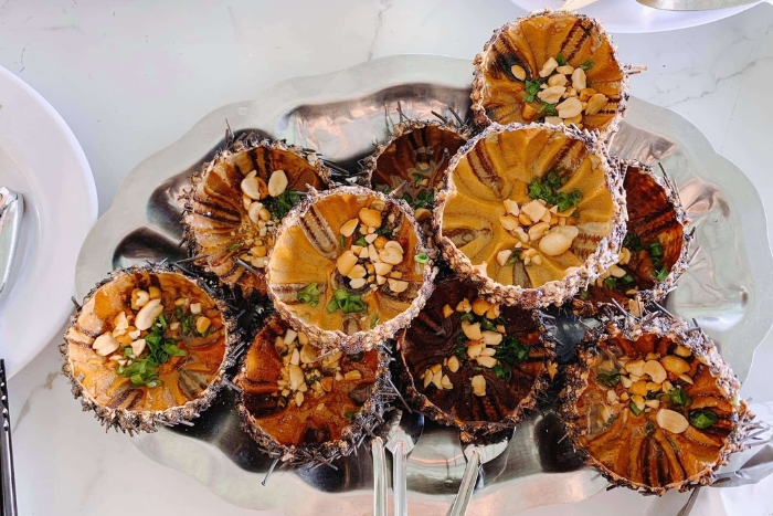 Grilled sea urchin from the specialties in Phu Quoc collection