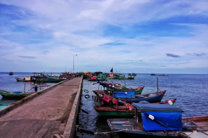 Ham Ninh, a lively and authentic fishing village by the sea