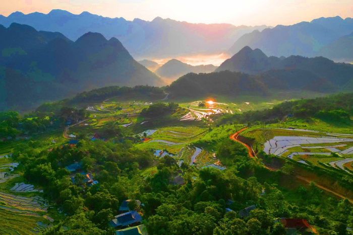 Visit Pu Luong to admire the magnificent beauty of the terraced rice fields