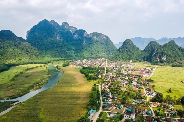 Quang Binh’s nature at its brightest during the dry season