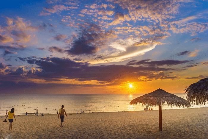 Nhat Le Beach, one of the most beautiful beaches in Quang Binh