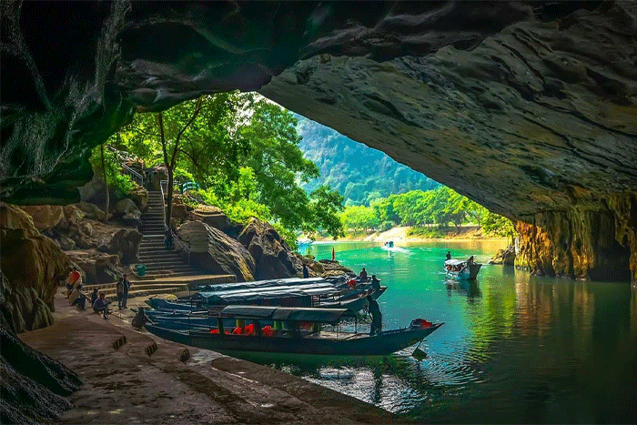 Phong Nha Cave