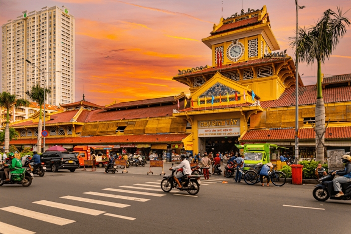 How to get around&lrm; South Vietnam?
