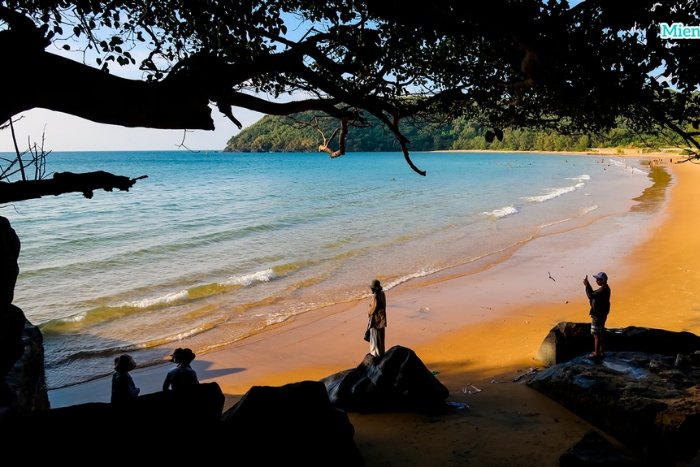 Dam Trau Beach - one of the tranquil South Vietnam beaches