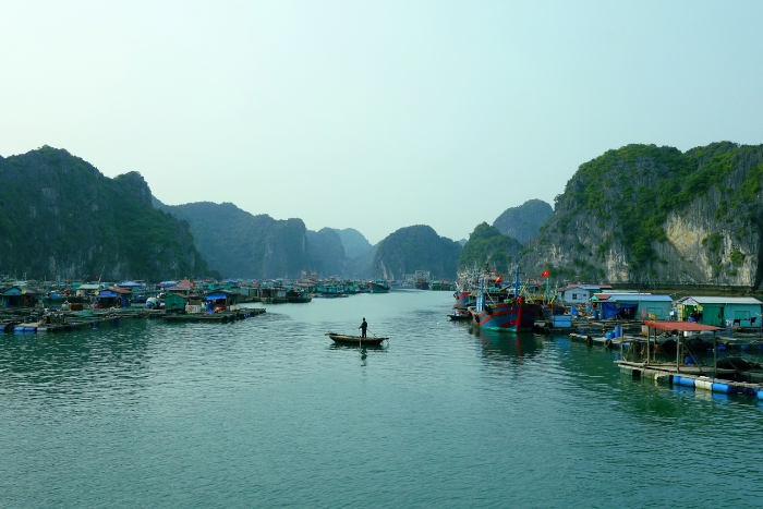 Ha Long Bay, a famous Vietnam tourist attraction