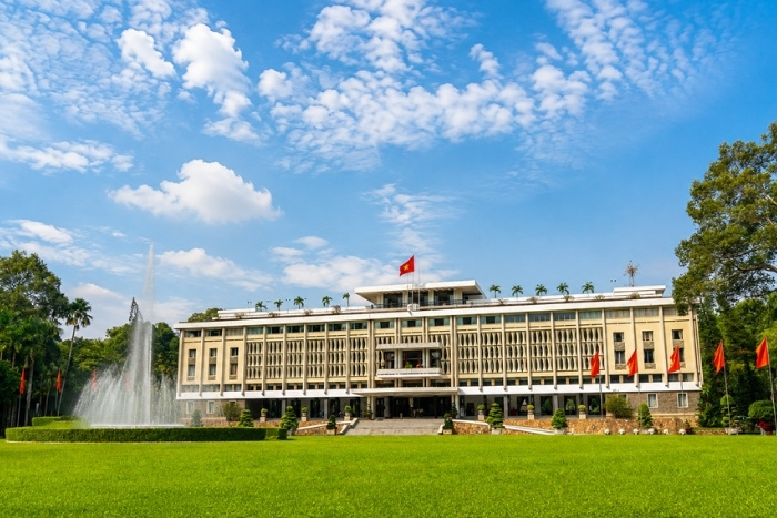 Visiting the Independence Palace during 15 days of backpacking in Vietnam
