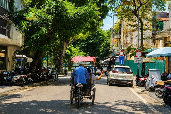 Cyclo ride through the heart of Hanoi Old Quarter