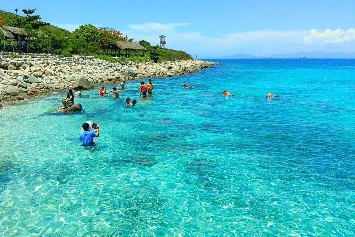 Moments of relaxation and family swimming in Nha Trang Vietnam