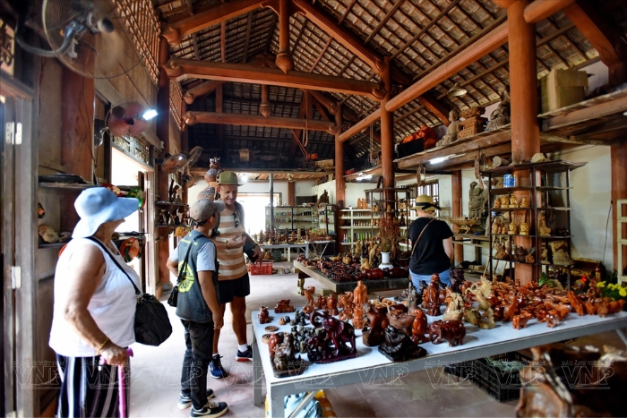 Unique craft villages in Central Vietnam found at Kim Bong carpentry village