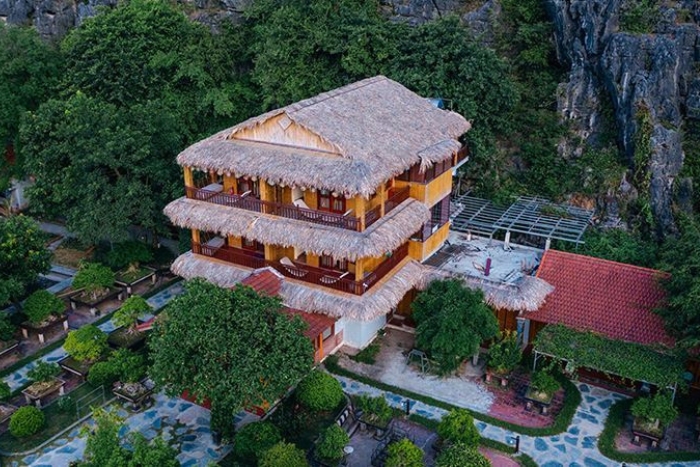 Hang Mua Ecolodge, located right in the tourist area of Mua cave in Ninh Binh
