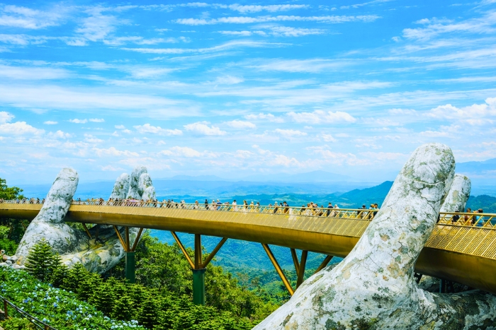 Stay in Da Nang in summer between beaches and outdoor activities