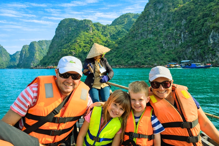 How to find a budget Vietnam family package in summer ?