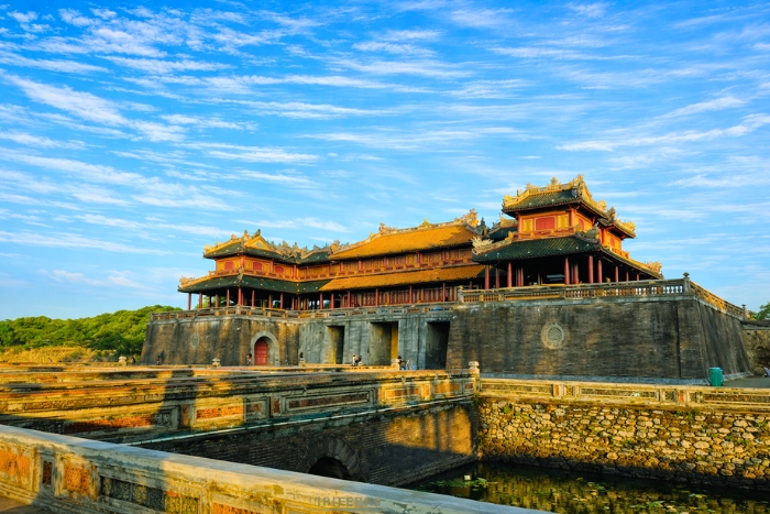 Immersion in the Imperial Citadel of Hue with family in summer on a budget