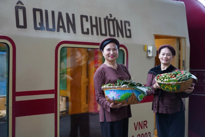 The Hanoi Train, cultural train Vietnam with luxury experience