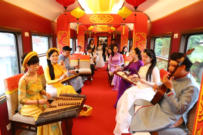 “Connecting Central Vietnam’s Heritage” to discover central Vietnam by luxury train