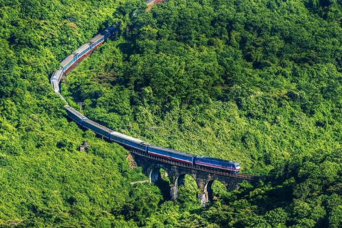 Da Nang to Hue Train