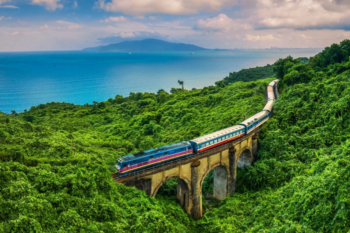 Da Nang - Hue : the most scenic railway route in Vietnam