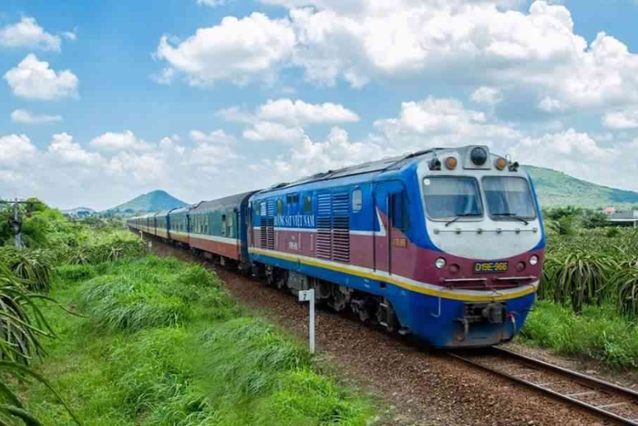 What is the most scenic train routes in Vietnam?