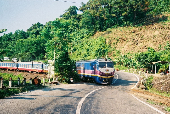 Traveling by train in Vietnam: Ho Chi Minh City – Phan Thiet route