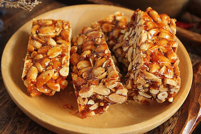 Peanut candy, a childhood snack loved by generations of Vietnamese children