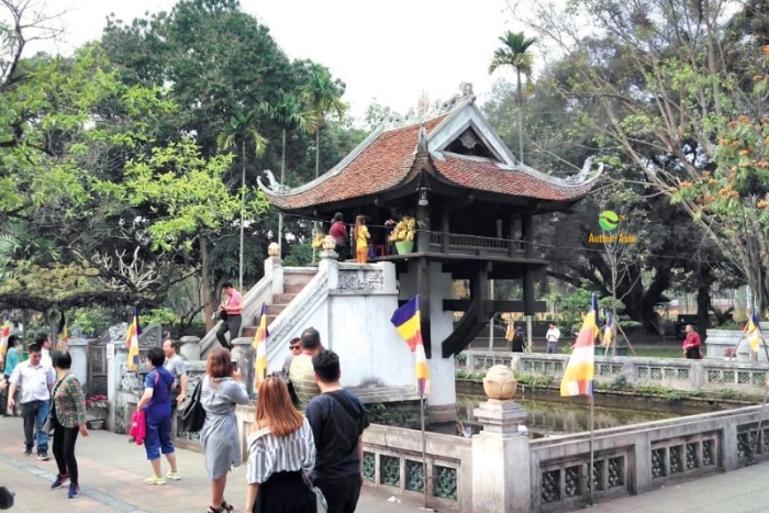 Avoid common tourist mistakes in Vietnamese temples