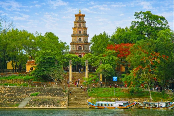Thien Mu Pagoda, reflection and spirituality during the Lunar New Year