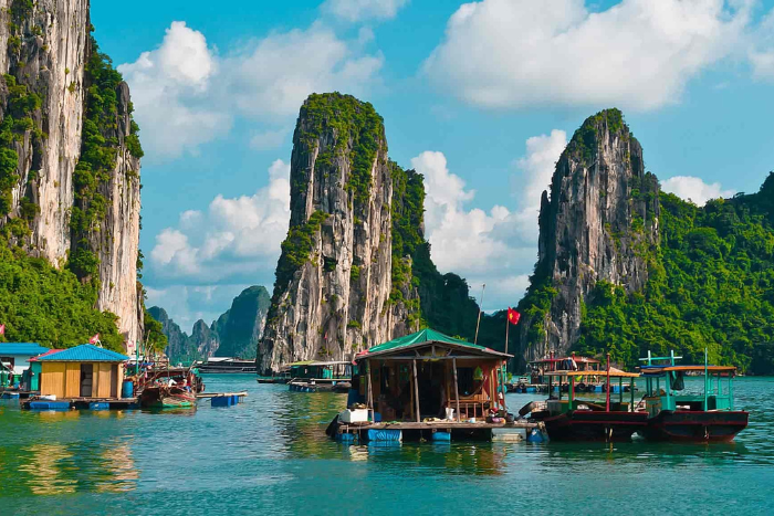 Cat Ba Bay - one of the beautiful bays of the Red River Delta