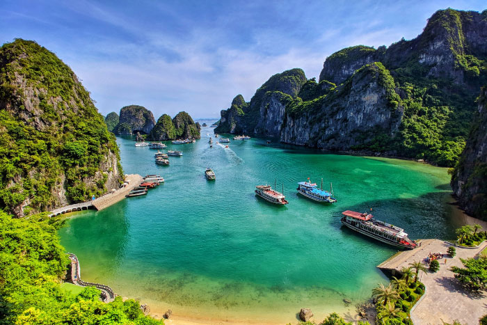 Halong Bay with many beautiful beaches