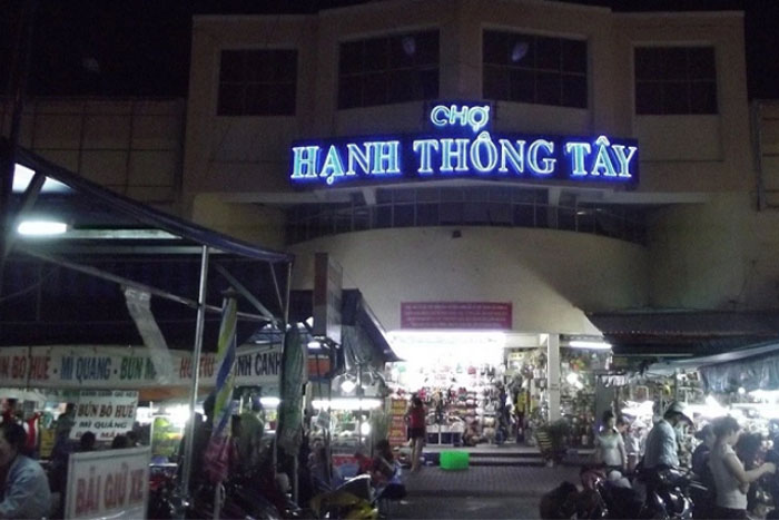 Hanh Thong Tay Market