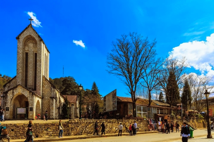 Around Sapa’s stone church - First walk in the freshness of the mountains