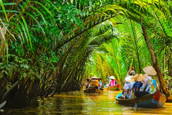 Sampan ride in Ben Tre - A perfect stop for a nature travel in Vietnam in March