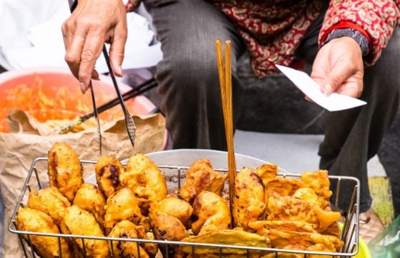Food Street Vietnam : Exploring Top 10 Best Street Foods In Vietnam