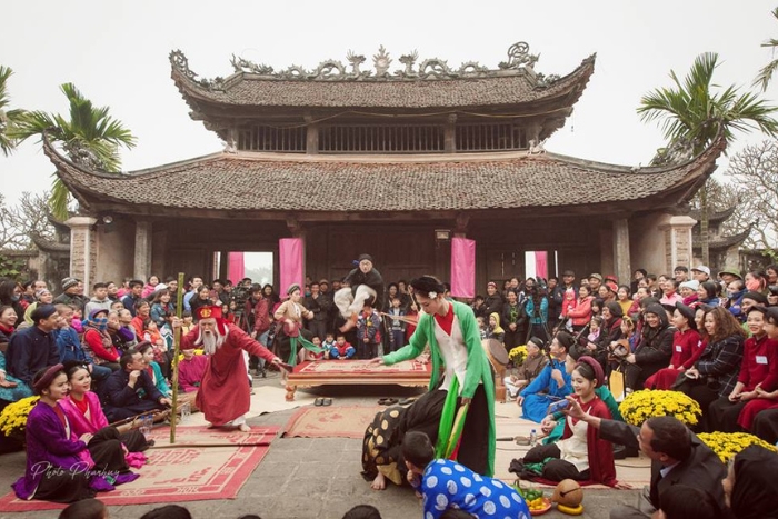 The communal house with many artistic activities