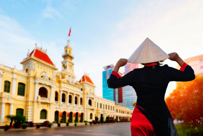 How much budget is needed for 2 weeks in Vietnam in October?