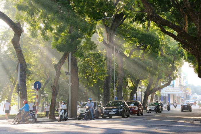 What should you pack for 2 weeks in Vietnam in October?