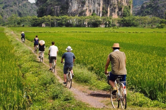 Discovering Ninh Binh by bike