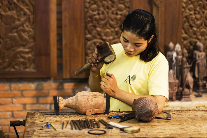 Les Chantiers École - a place to preserve Khmers traditionnels arts