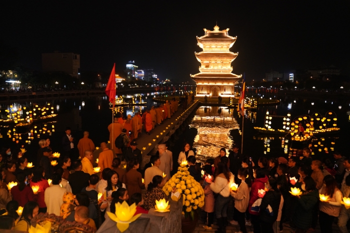 The ancient capital Hoa Lu, Ninh Binh, sparkles at night
