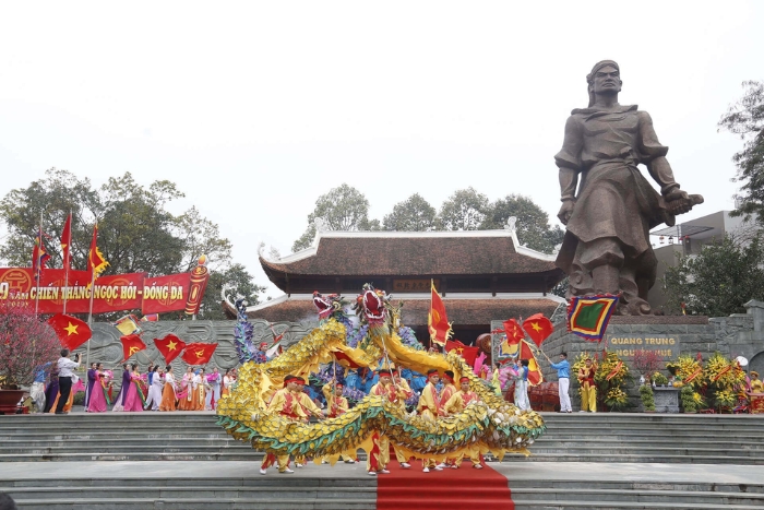 Discover the festivals in Hanoi during your spring Vietnam travel