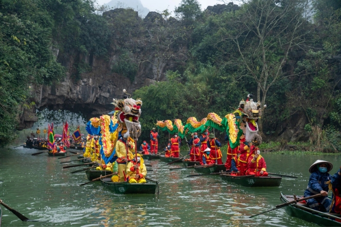 Ninh Binh stands out as the centre of spiritual trave Vietnam after Tet
