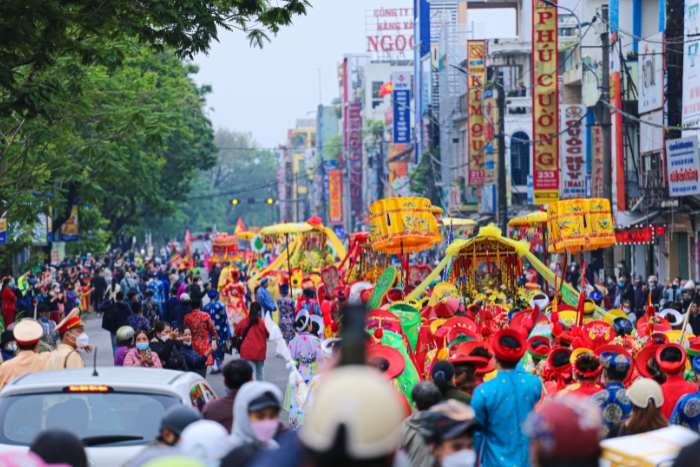Hon Chen Temple Festival honors the mother goddess Thien‎ Y‎ A‎ Na in Thua Thien Hue