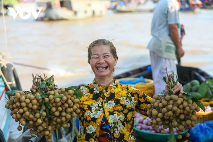 Cai Rang Floating Market in Can Tho