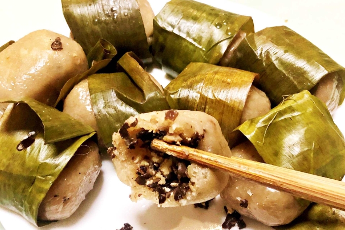 Phu Tho cassava cake with delicious meat filling, tender and aromatic