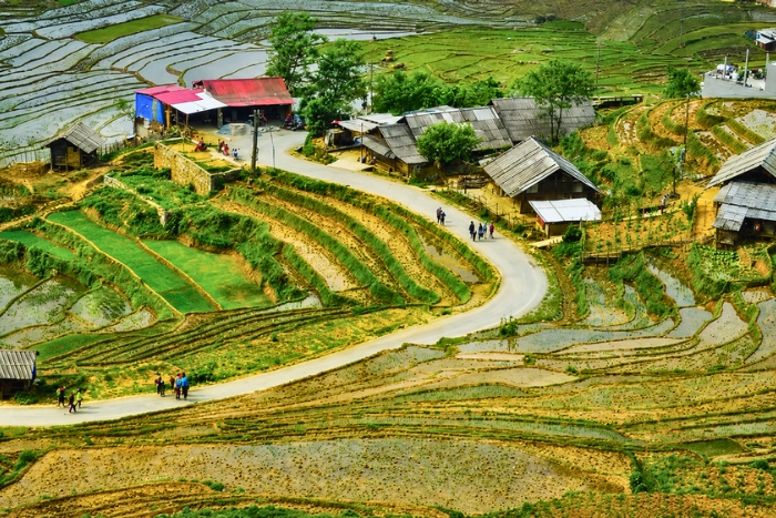 Hiking in Lao Chai during a 6-day itinerary in Yen Bai Sapa Phu Tho