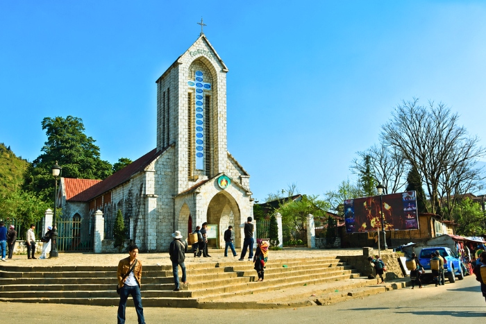 Strolling through Sapa town centre and visiting the Stone Church