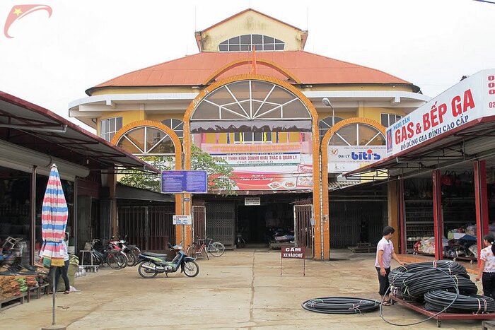 Muong Lo market