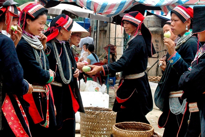 A visit to Mu Cang Chai's weekly market